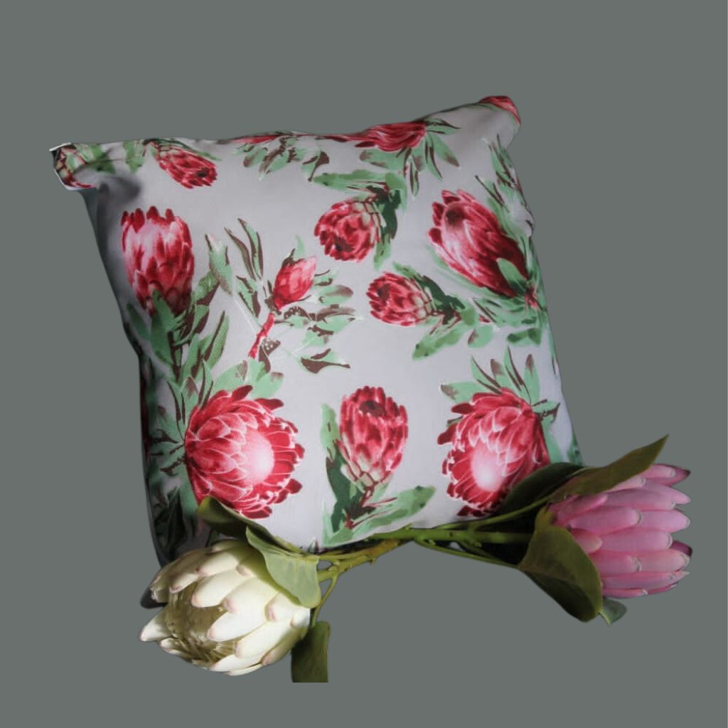 Scatter cushion - protea white