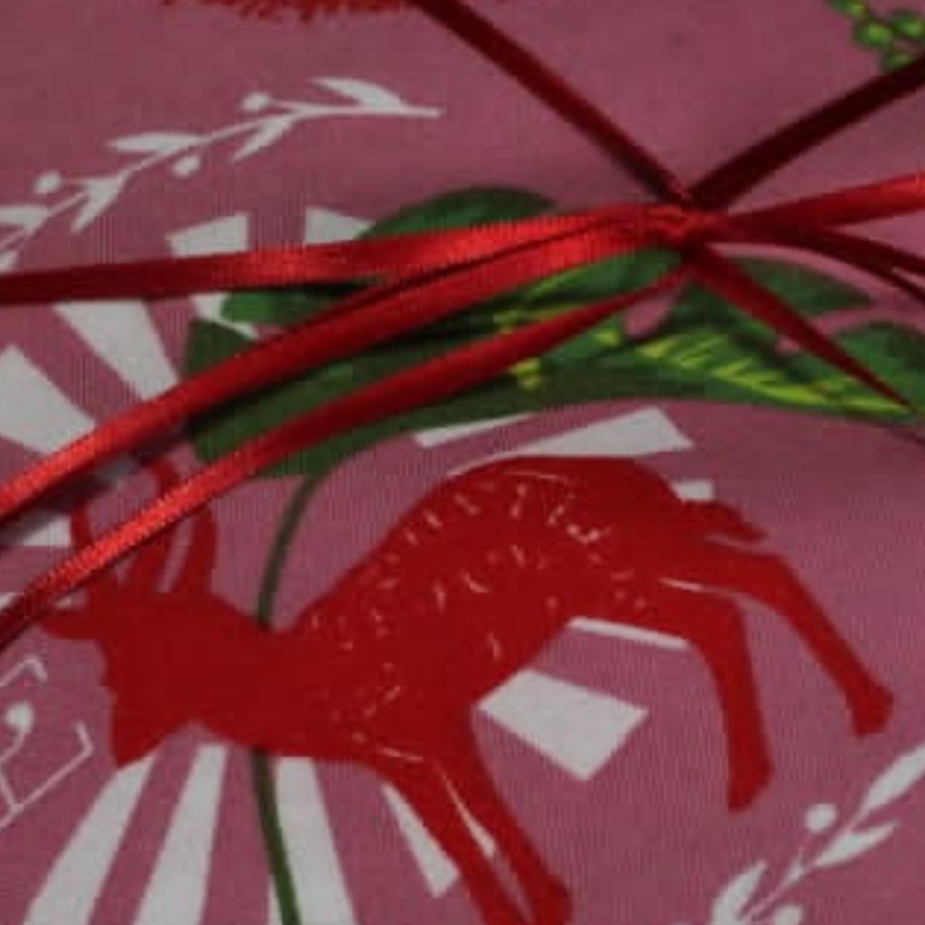 Tablecloth windpomp pink Tablecloth-windpomp-pink2